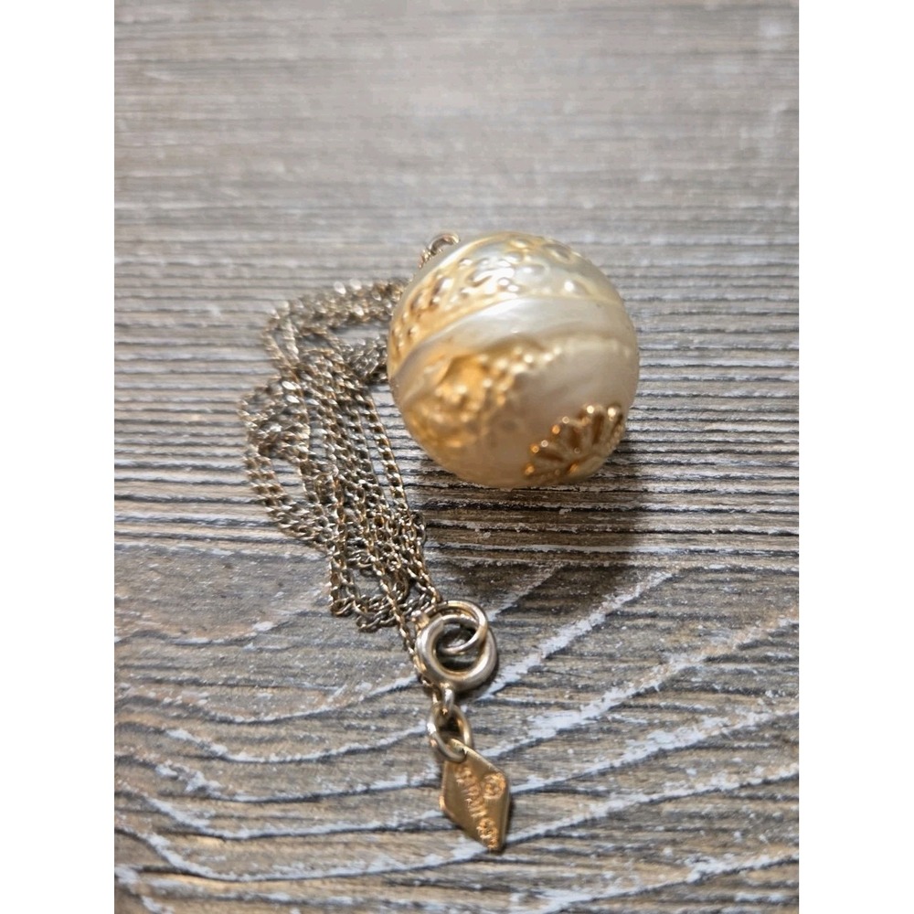 Vintage Sarah Coventry Gold-Tone Ball Pendant Necklace 4793 Estate Signed